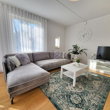 City Center Bright Home Tallinn Buitenkant foto